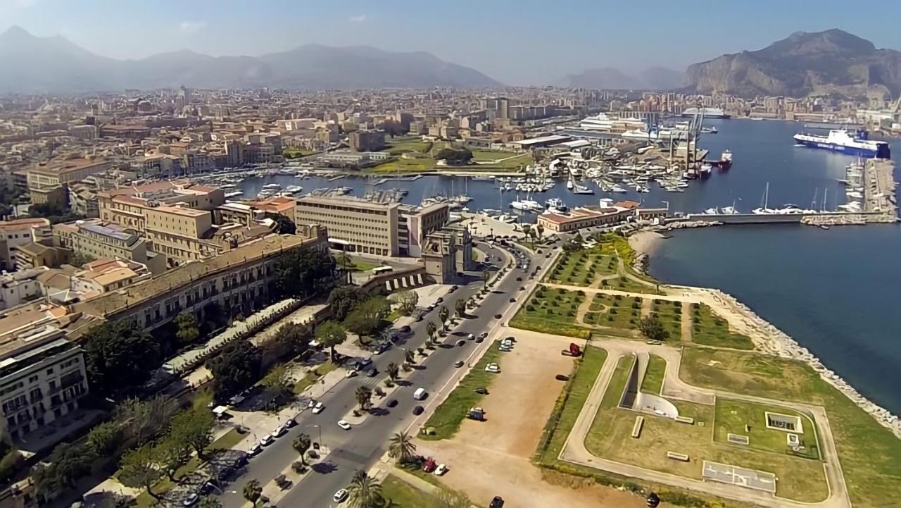 Garibaldi Rooms 29 - Piazza Marina A Palermo - In Pieno Centro. Exteriér fotografie