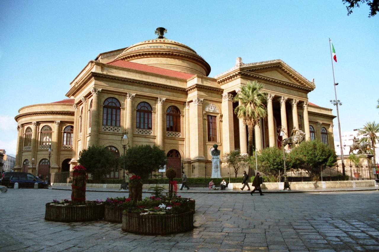 Garibaldi Rooms 29 - Piazza Marina A Palermo - In Pieno Centro. Exteriér fotografie