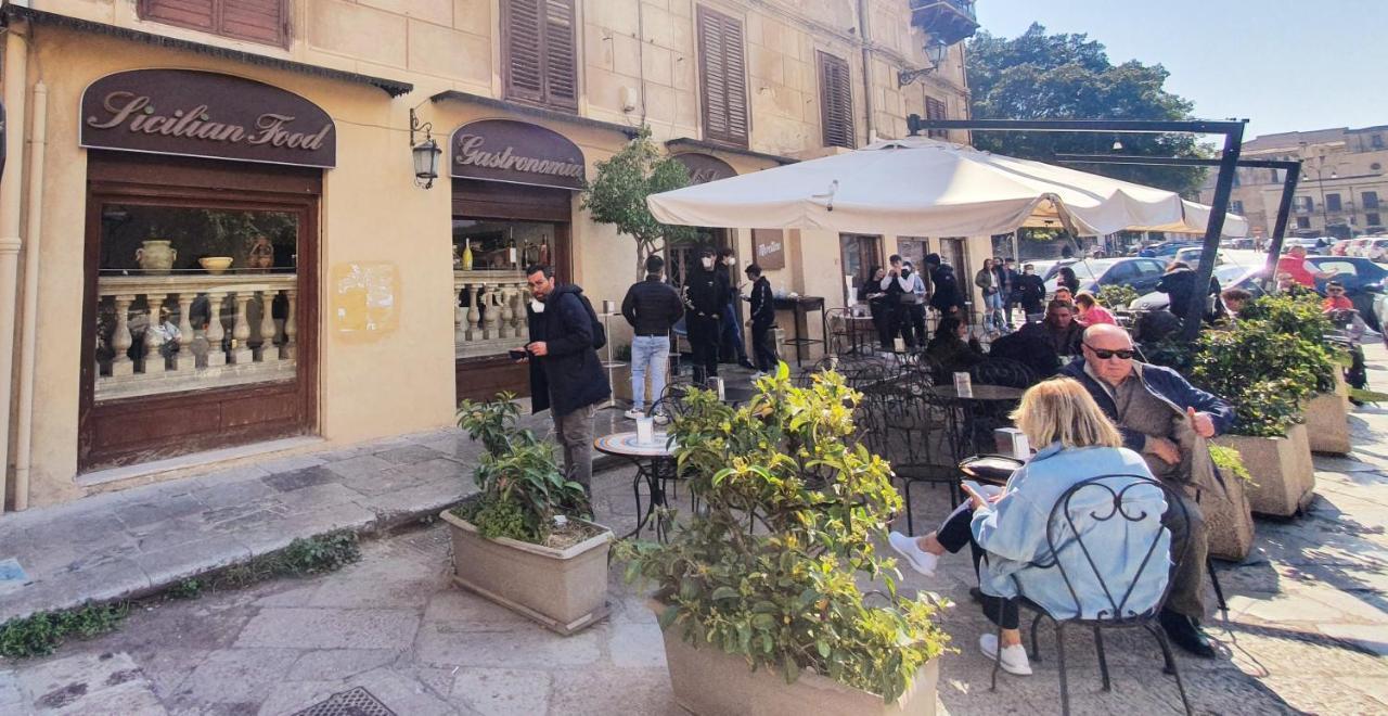 Garibaldi Rooms 29 - Piazza Marina A Palermo - In Pieno Centro. Exteriér fotografie